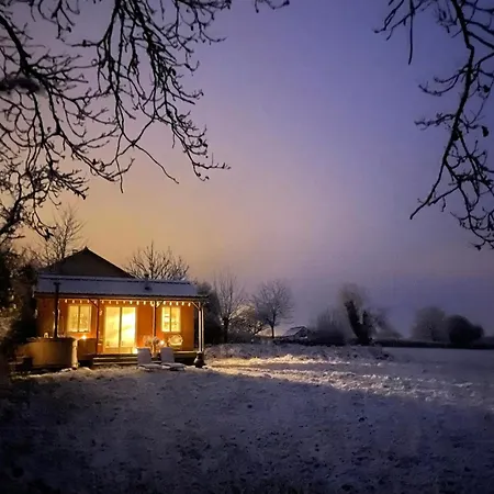 Peaceful Refuge In Burgundy Near Beaune Champignolles (Cote-d'Or)